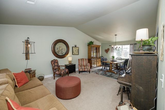 2749 Whitewood Ct, Oakdale, CA 95361