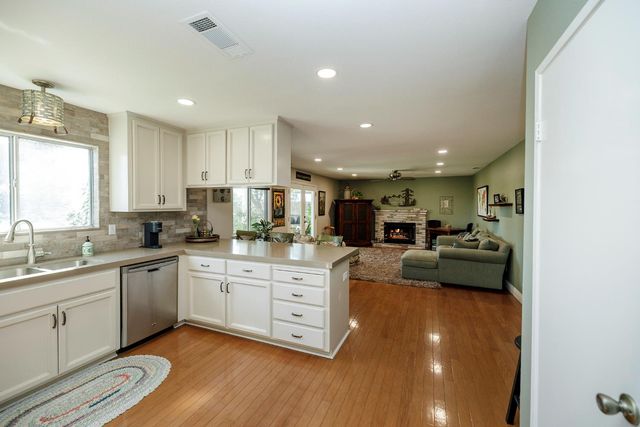 2749 Whitewood Ct, Oakdale, CA 95361
