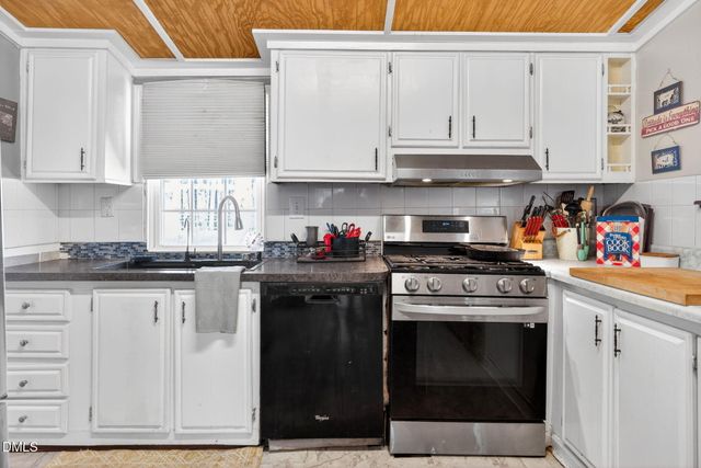 1922 Christian Light Road, Fuquay Varina, NC 27526