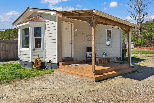 1922 Christian Light Road, Fuquay Varina, NC 27526