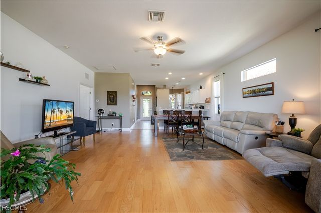 20856 Athenian LN, North Fort Myers, FL 33917