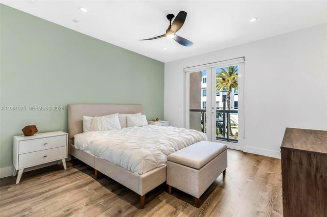 10502 NW 66th St, Doral, FL 33178