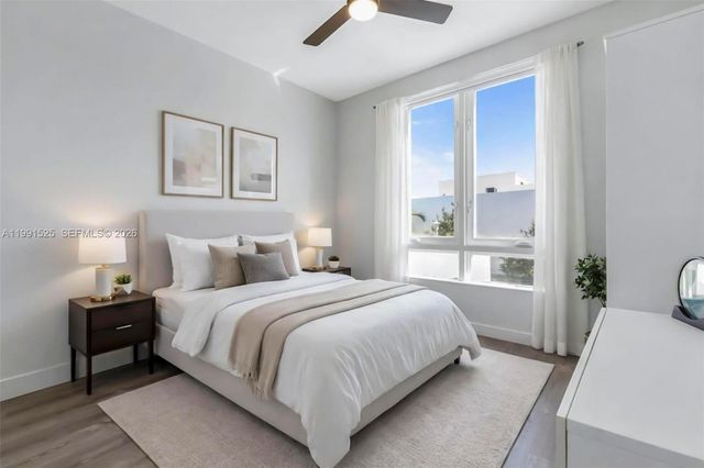 10502 NW 66th St, Doral, FL 33178