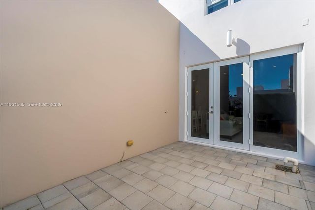 10502 NW 66th St, Doral, FL 33178