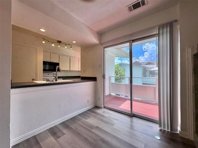 4347 Dickason Avenue 207, Dallas, TX 75219