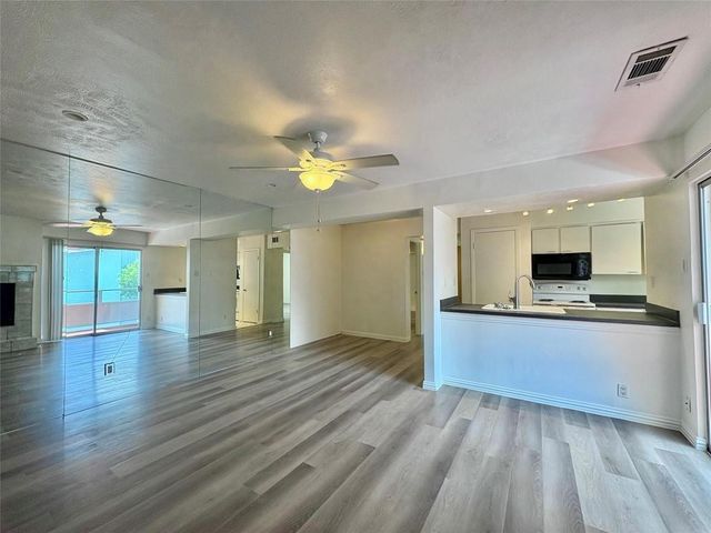 4347 Dickason Avenue 207, Dallas, TX 75219