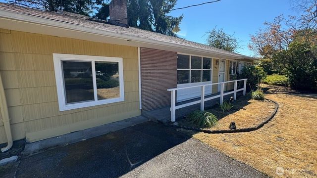 8408 Dalton Drive SW, Lakewood, WA 98498