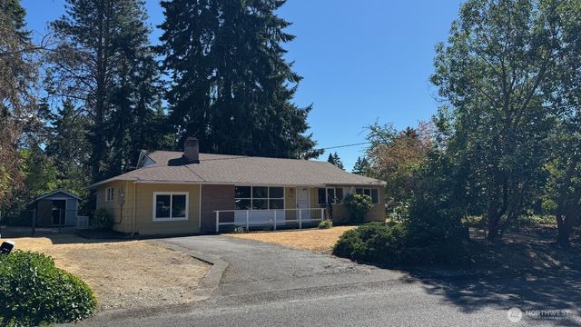 8408 Dalton Drive SW, Lakewood, WA 98498