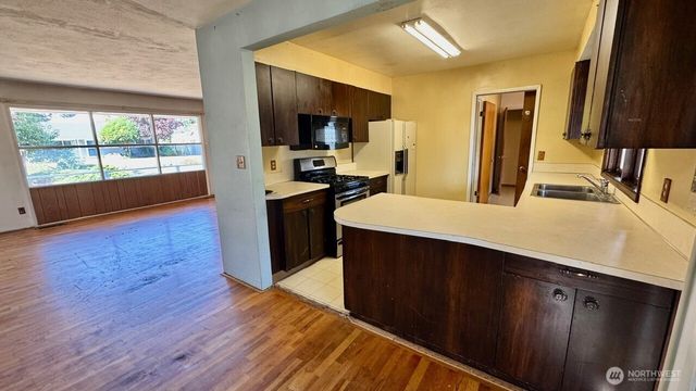 8408 Dalton Drive SW, Lakewood, WA 98498