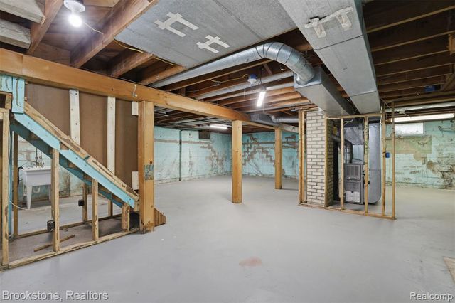 14085 Lincoln Street, Oak Park, MI 48237