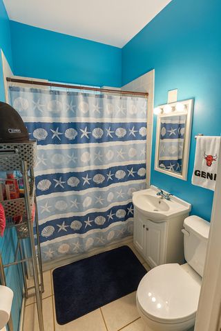 2171 N Mobile Avenue, Chicago, IL 60639