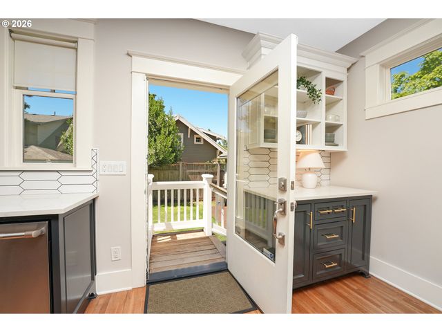 2817 Ne 24TH Ave, Portland, OR 97212