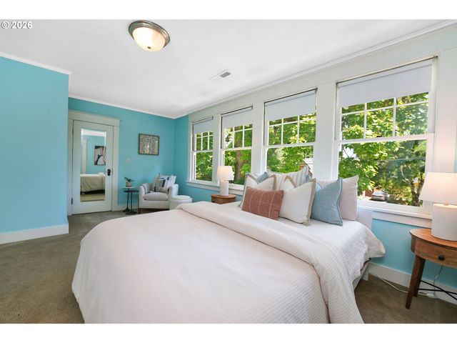 2817 Ne 24TH Ave, Portland, OR 97212