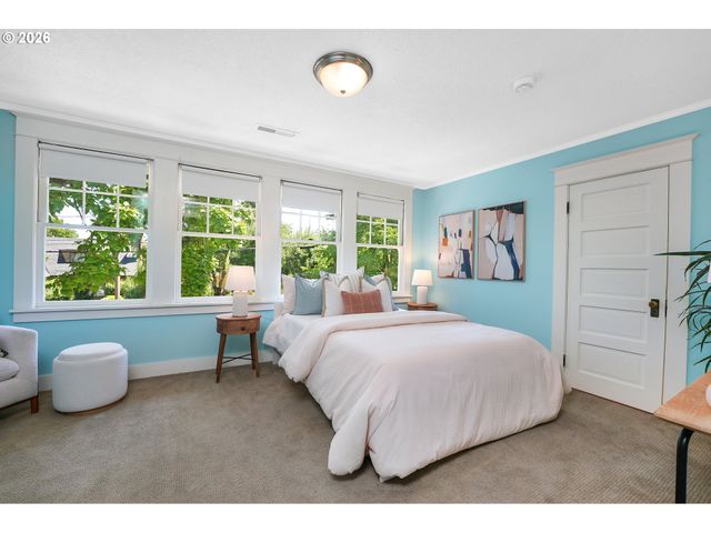 2817 Ne 24TH Ave, Portland, OR 97212