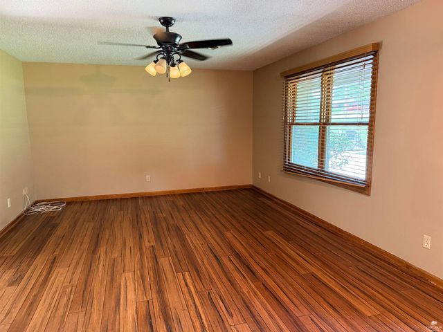 2717 Brookhollow Court, Manhattan, KS 66503