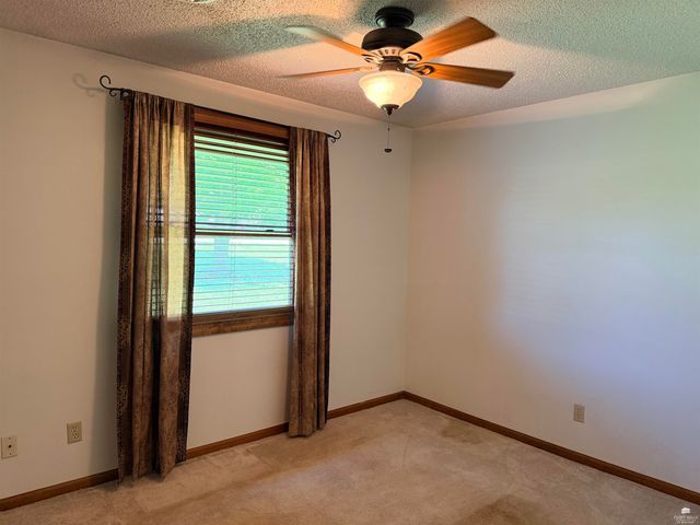 2717 Brookhollow Court, Manhattan, KS 66503
