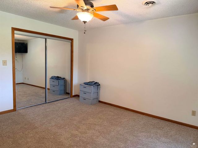 2717 Brookhollow Court, Manhattan, KS 66503