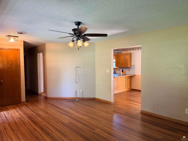 2717 Brookhollow Court, Manhattan, KS 66503