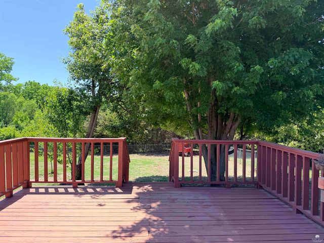 2717 Brookhollow Court, Manhattan, KS 66503