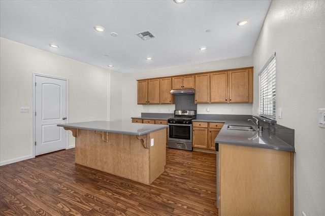 7157 E University Avenue, Fresno, CA 93737
