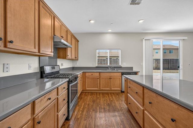 7157 E University Avenue, Fresno, CA 93737