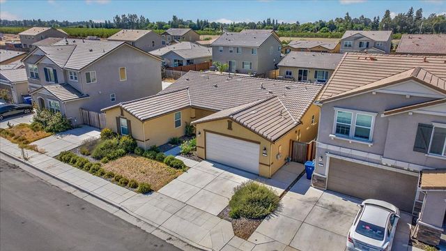 7157 E University Avenue, Fresno, CA 93737