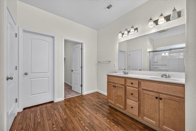 7157 E University Avenue, Fresno, CA 93737