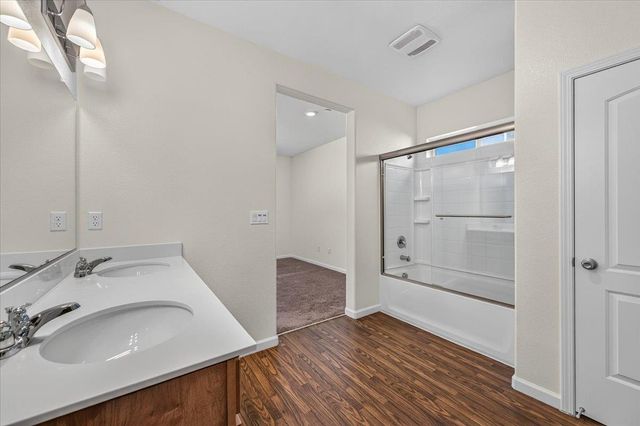 7157 E University Avenue, Fresno, CA 93737