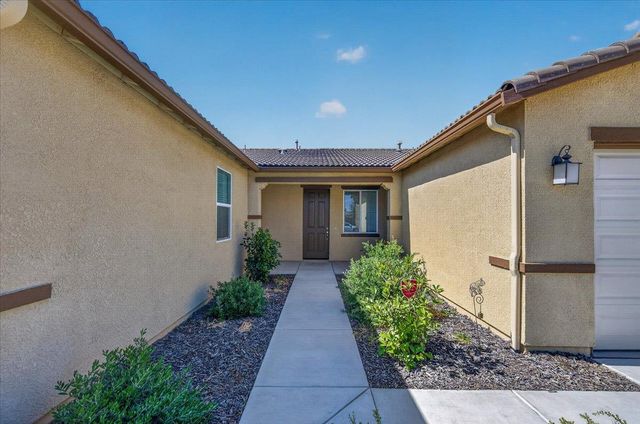 7157 E University Avenue, Fresno, CA 93737