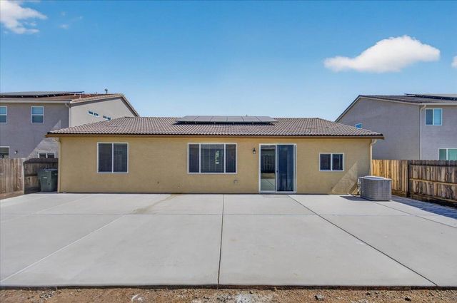 7157 E University Avenue, Fresno, CA 93737