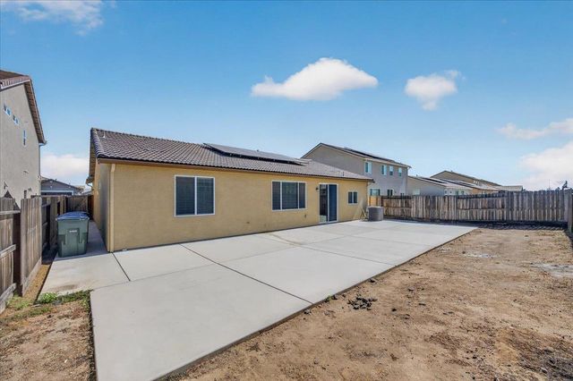 7157 E University Avenue, Fresno, CA 93737