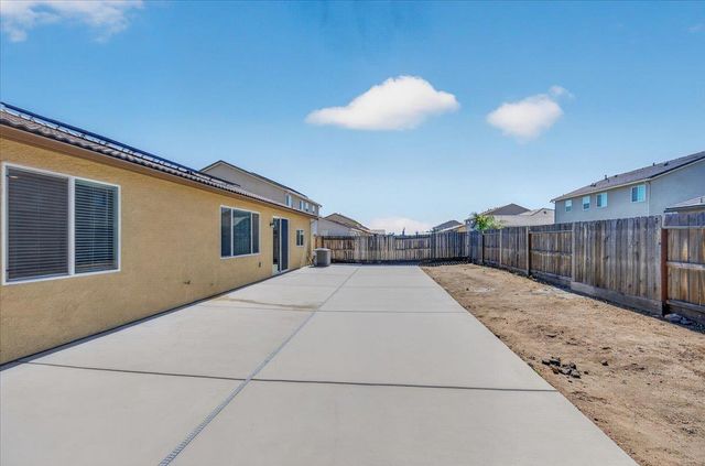 7157 E University Avenue, Fresno, CA 93737