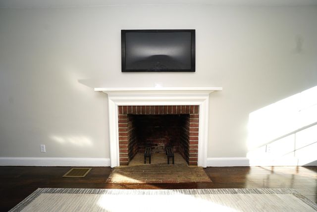 2 Kirk Street, Nashua, NH 03064