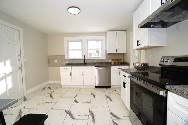 2 Kirk Street, Nashua, NH 03064