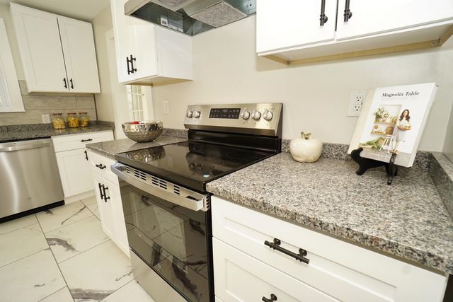 2 Kirk Street, Nashua, NH 03064