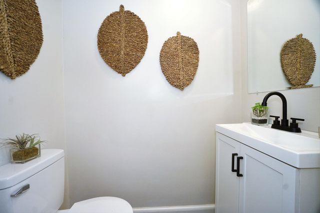 2 Kirk Street, Nashua, NH 03064