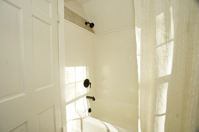 2 Kirk Street, Nashua, NH 03064