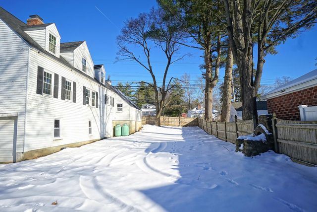 2 Kirk Street, Nashua, NH 03064