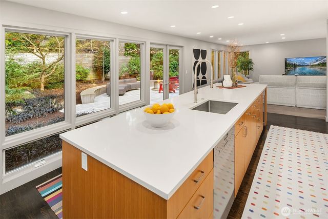 7 Lewis Lane, Mercer Island, WA 98040