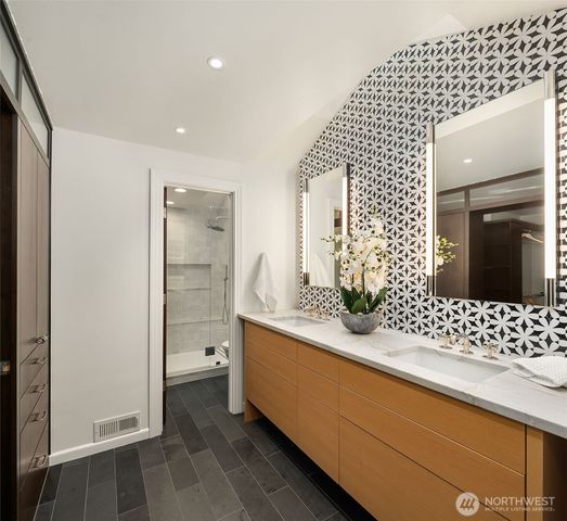 7 Lewis Lane, Mercer Island, WA 98040