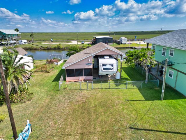 867 County Road 299, Sargent, TX 77414