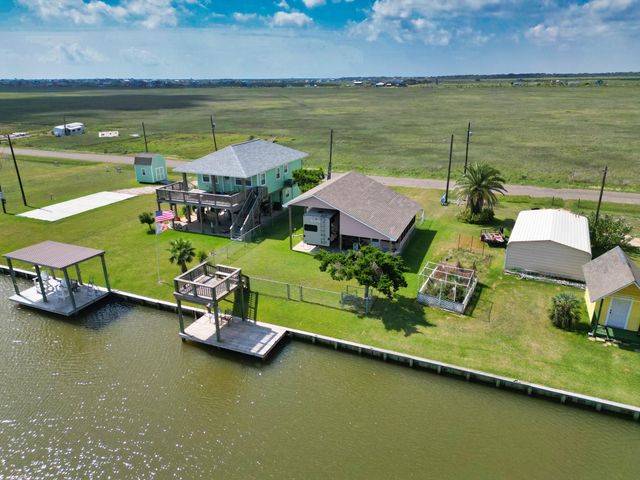 867 County Road 299, Sargent, TX 77414