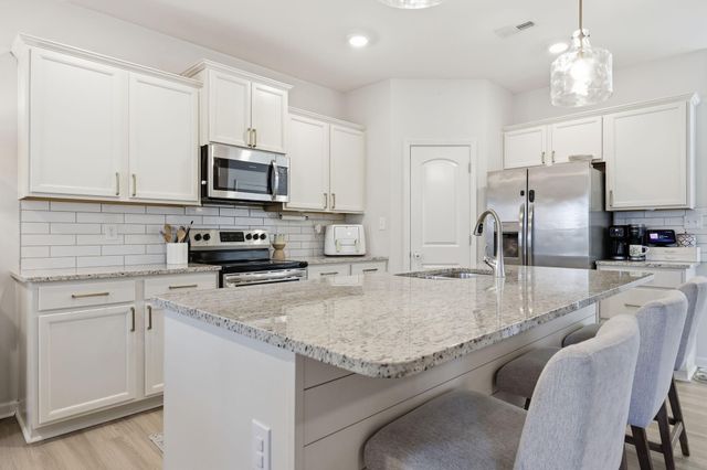 1501 Flemishbond Path, Lexington, KY 40509