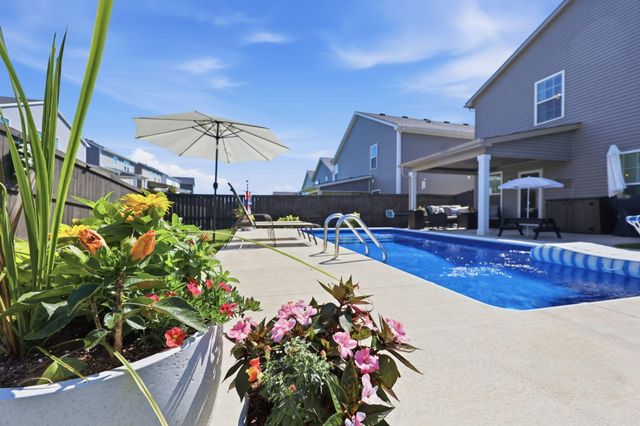 1501 Flemishbond Path, Lexington, KY 40509