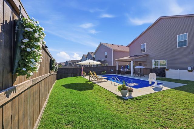 1501 Flemishbond Path, Lexington, KY 40509