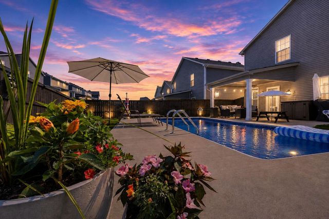 1501 Flemishbond Path, Lexington, KY 40509