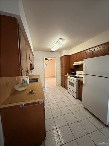 911 Miguel Hidalgo Street, San Juan, TX 78589