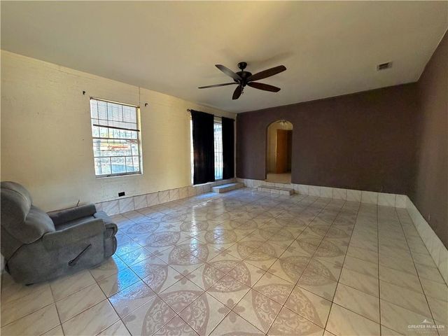 911 Miguel Hidalgo Street, San Juan, TX 78589