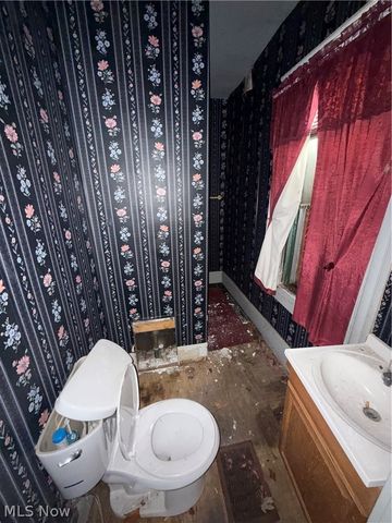 2198 E 86th Street, Cleveland, OH 44106