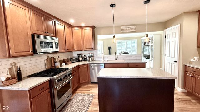 2201 Game Bird Drive, Franklin, IN 46131